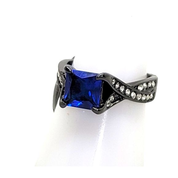 Goth Bridal Set Square Sapphire Round Diamond Simulants Black Gunmetal 2 ring - Picture 2 of 4